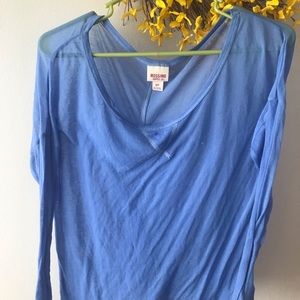 Light knit long sleeve shirt